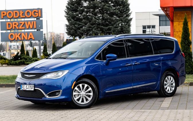 Chrysler Pacifica cena 138900 przebieg: 88000, rok produkcji 2020 z Szczecin małe 781